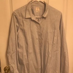 Gap light blue striped button down
